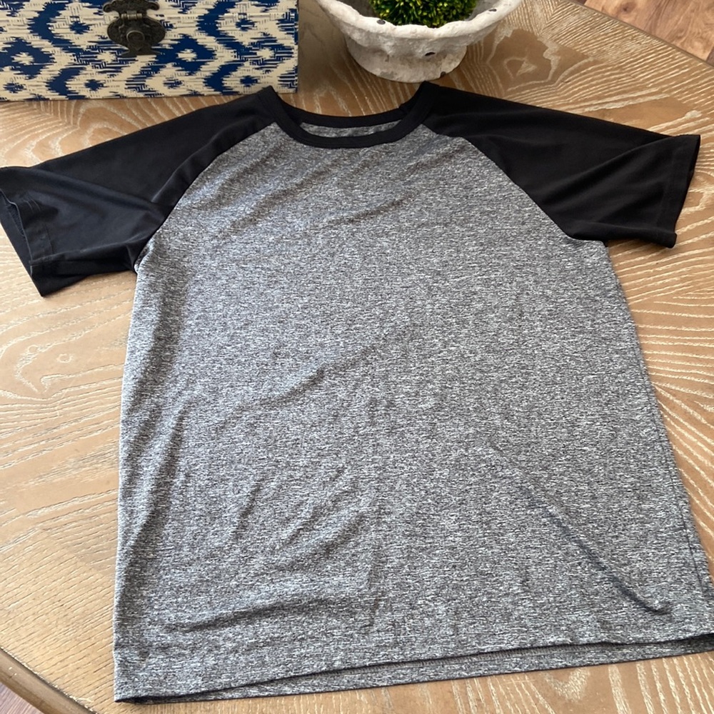 Boys Black & Charcoal Gray Soft Active Athletic Dri Fit Short Sleeve Tee Large